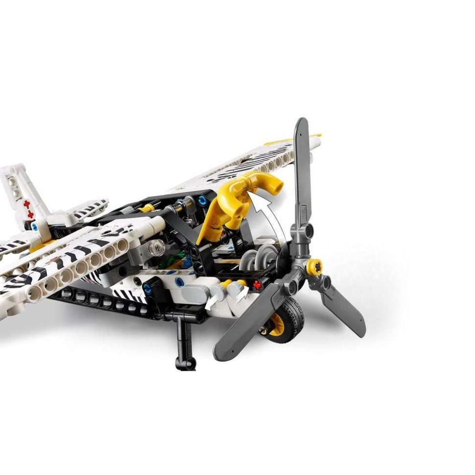 Конструктор детский Буш-самолет LEGO 42198, 333 детали