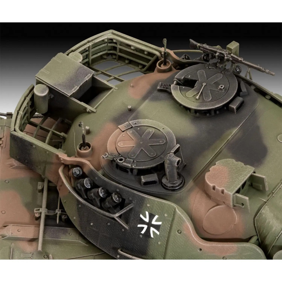 Сборная модель Танк Leopard 1A5 Revell RVL-03320 уровень 4, 1:35