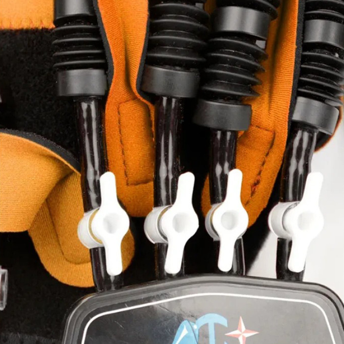 Робот-тренажер для реабилитации левой руки и пальцев HBC 108810-L-S-HBC 24x30 см, размер S