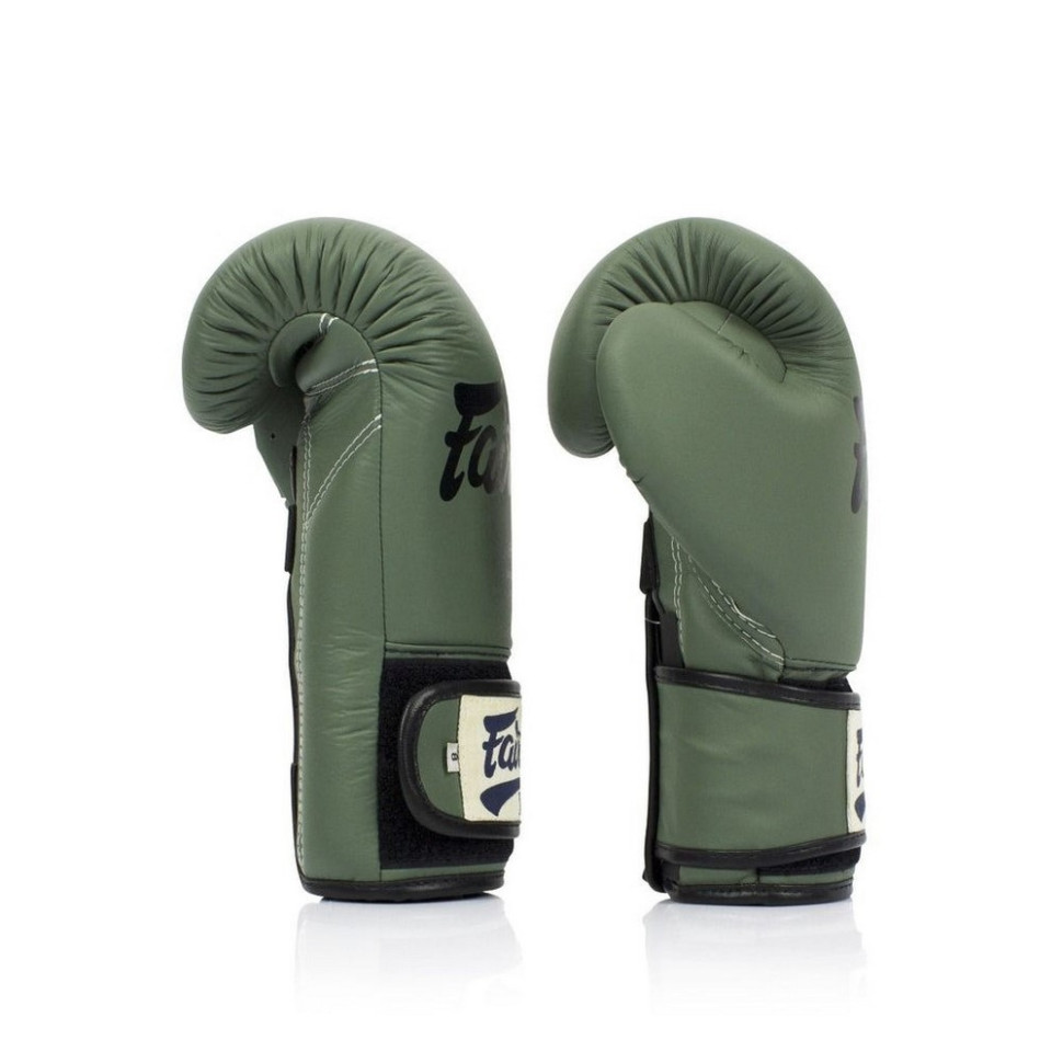 Боксерські рукавиці BGV11 Fairtex BGV11_12oz_Green 12 унцій (бинти в комплекті)