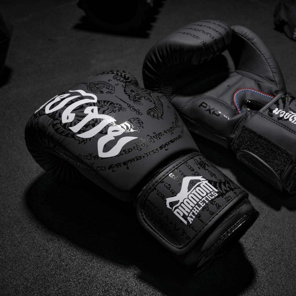 Боксерські рукавиці Muay Thai Phantom PHBG2329-16 Black 16 унцій