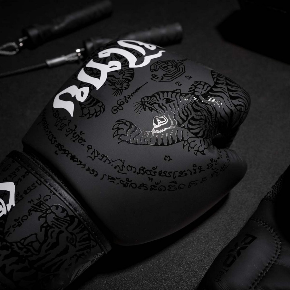 Боксерські рукавиці Muay Thai Phantom PHBG2329-16 Black 16 унцій