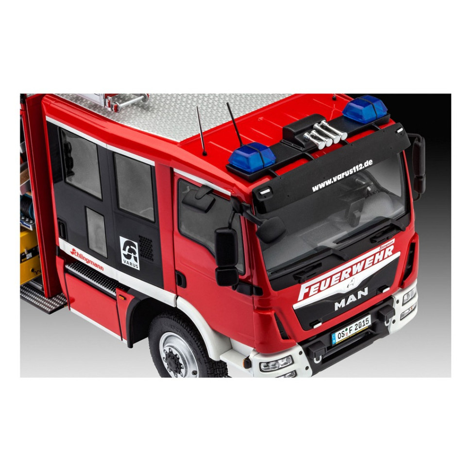 Збірна модель-копія Пожежна машина VARUS 4x4 Revell RVL-07452 рівень 4, 1:24