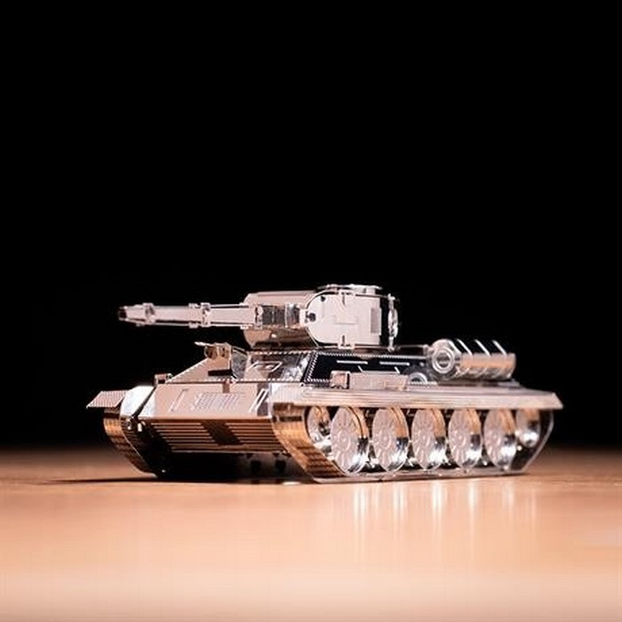 Збірна колекційна модель Танк T-34/85 Metal Time MT071