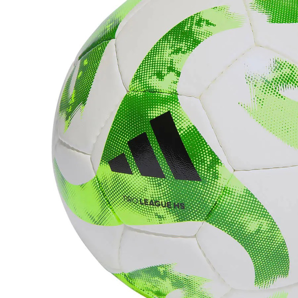 Сувенир в форме футбольного мяча