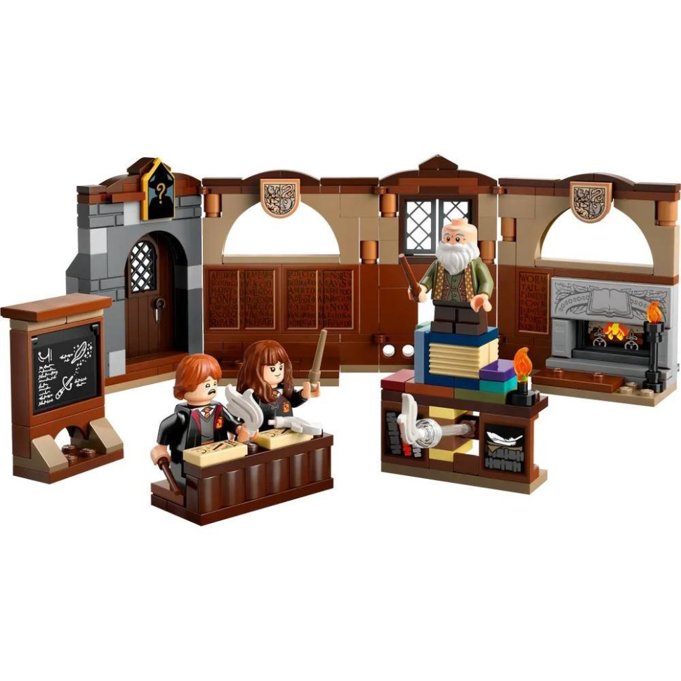 Конструктор Замок Хогвартс урок волшебства LEGO 76442, 204 детали