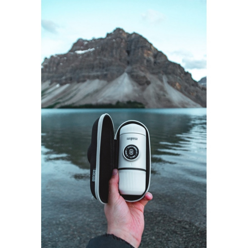 Портативная кофемашина для эспрессо Nanopresso Wacaco WNANOWH
