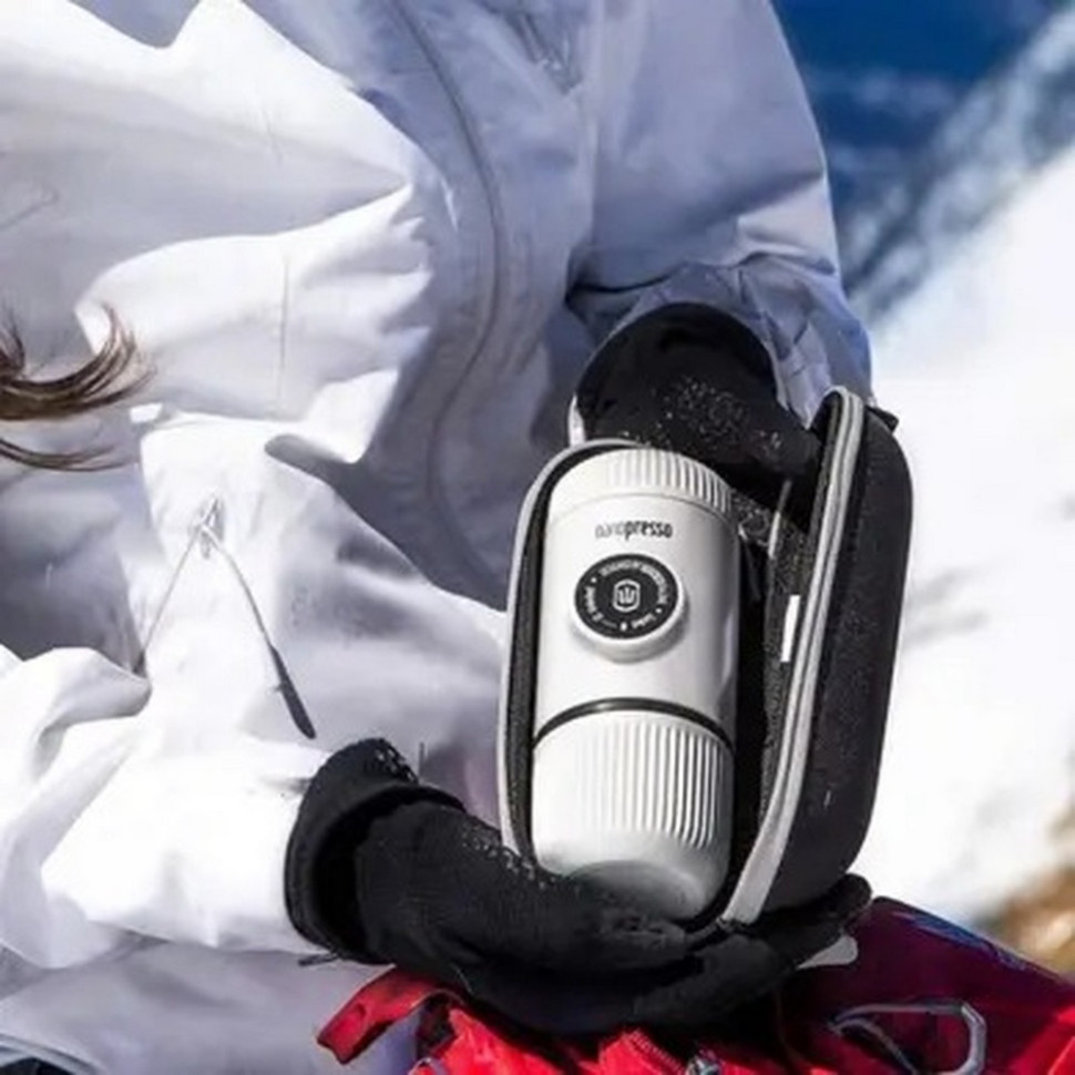 Портативная кофемашина для эспрессо Nanopresso Wacaco WNANOWH
