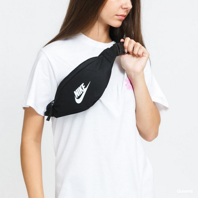 Сумка на пояс NK HERITAGE S WAISTPACK Nike DB0488-010, 41 х 10 х 15 см