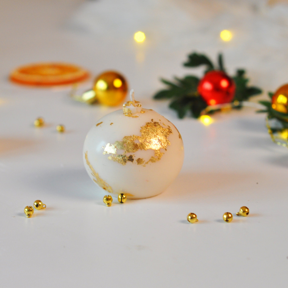 Формова свічка ручної роботи з соєвого воску 