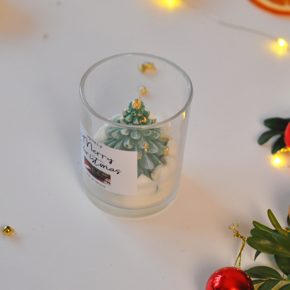 Новогодняя свеча ручной роботы из соевого воска 