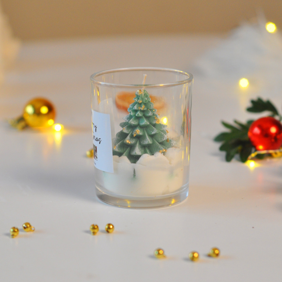 Новогодняя свеча ручной роботы из соевого воска 