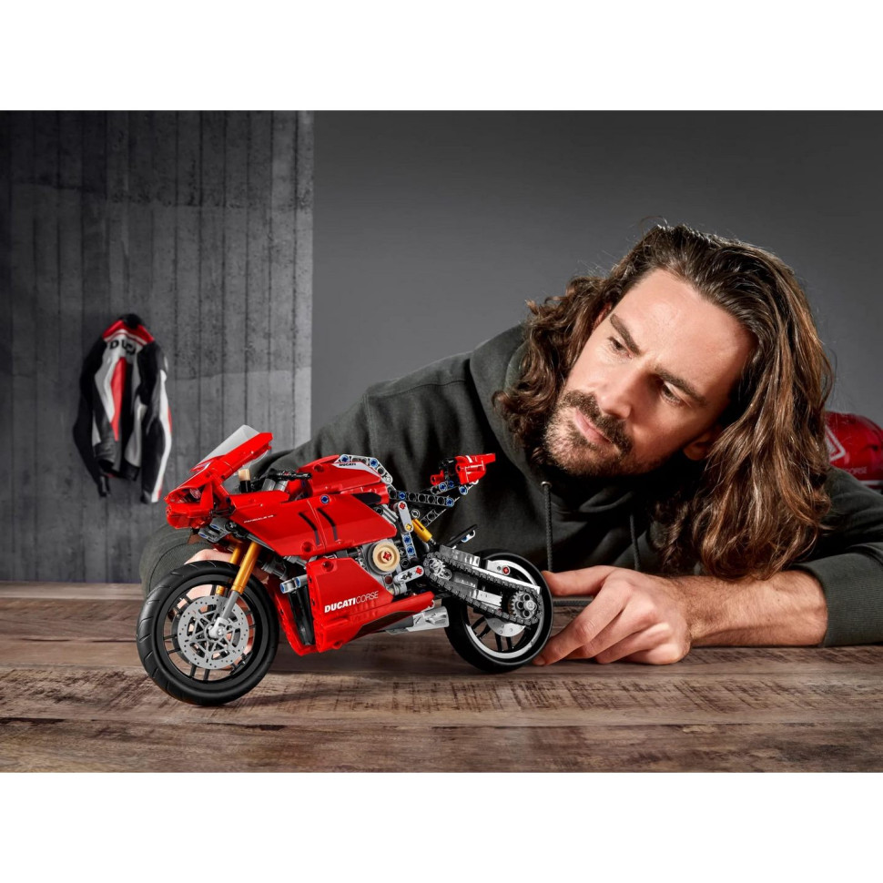 Конструктор LEGO Technic Ducati Panigale V4 R 42107