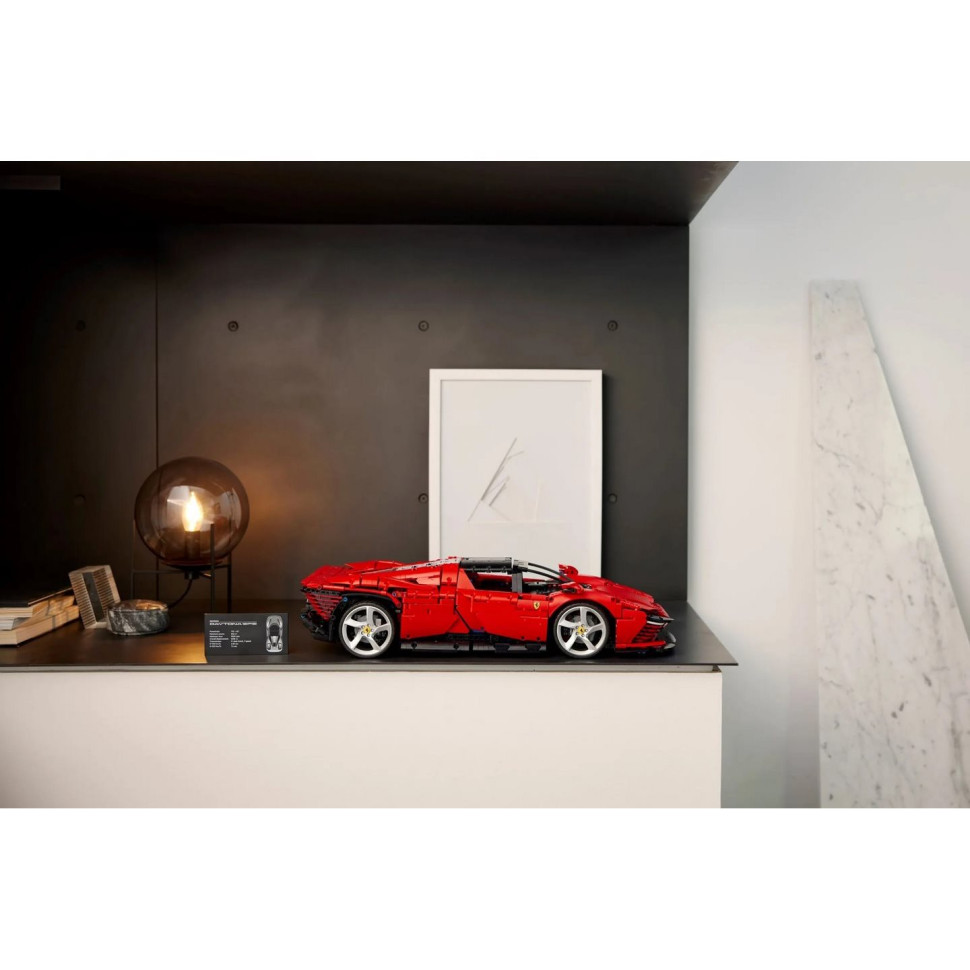 Конструктор LEGO Technic Ferrari Daytona SP3 42143