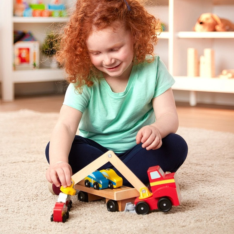 Магнитный деревянный автопогрузчик Melissa&Doug MD19390, 4 деревянных автомобиля и грузовик