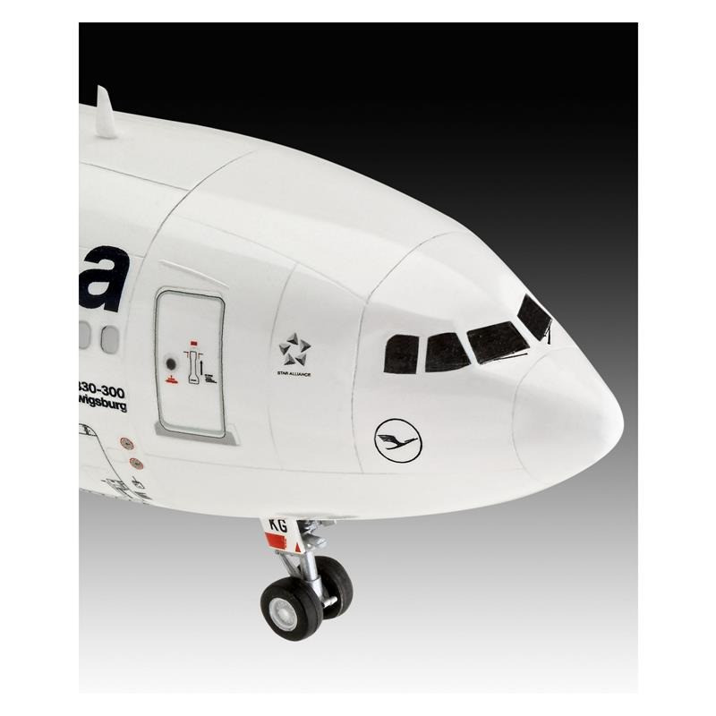 Сборная модель Самолет Airbus A330-300 Lufthansa Revell RVL-03816 уровень 4, масштаб 1:144