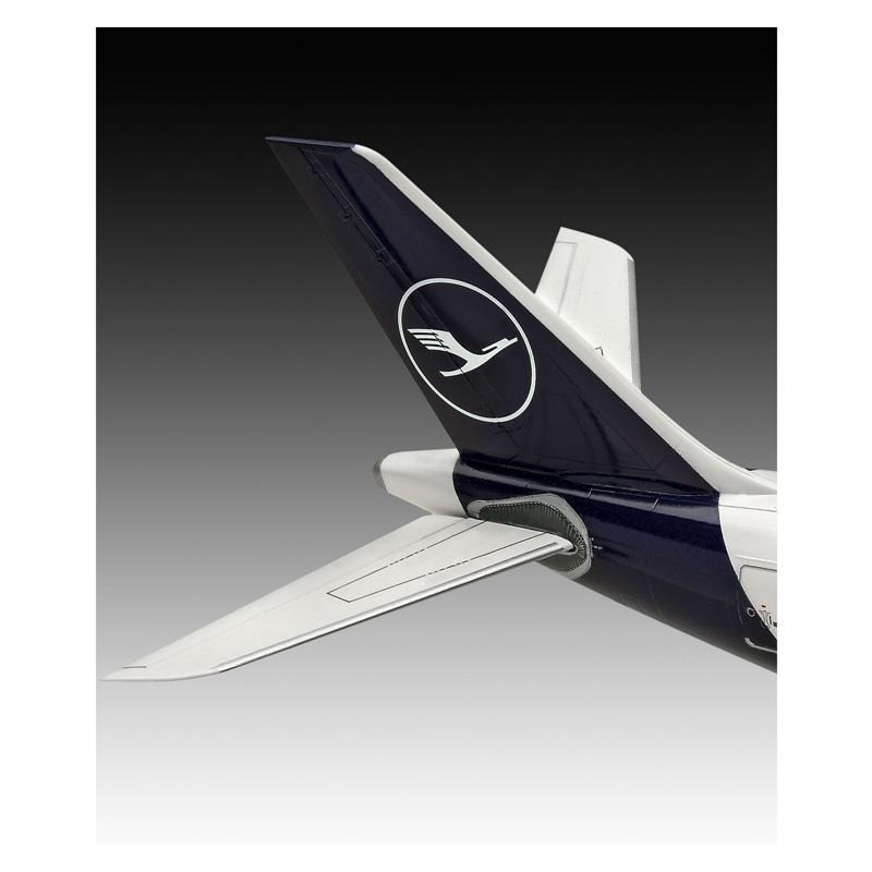Сборная модель Самолет Airbus A330-300 Lufthansa Revell RVL-03816 уровень 4, масштаб 1:144