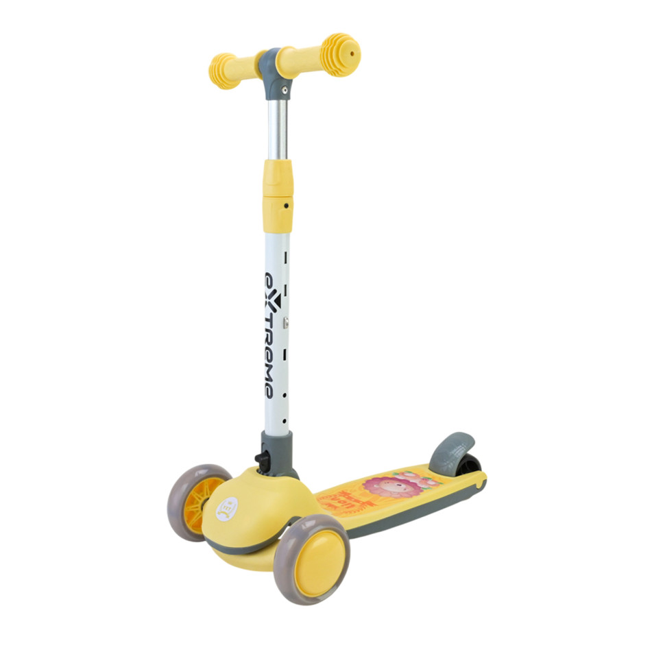 Детский самокат 3-х колесный Extreme Motion SC817(Yellow) с музыкой и светом