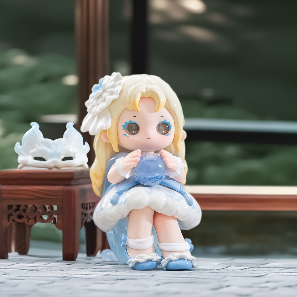 Коллекционная фигурка